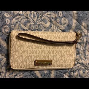 Michael Kors wallet/wristlet